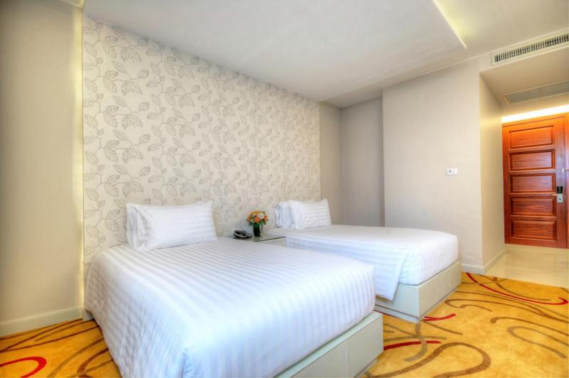 One One Bangkok Hotel Ngoại thất bức ảnh