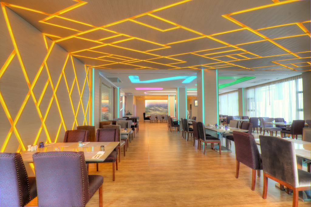 One One Bangkok Hotel Ngoại thất bức ảnh