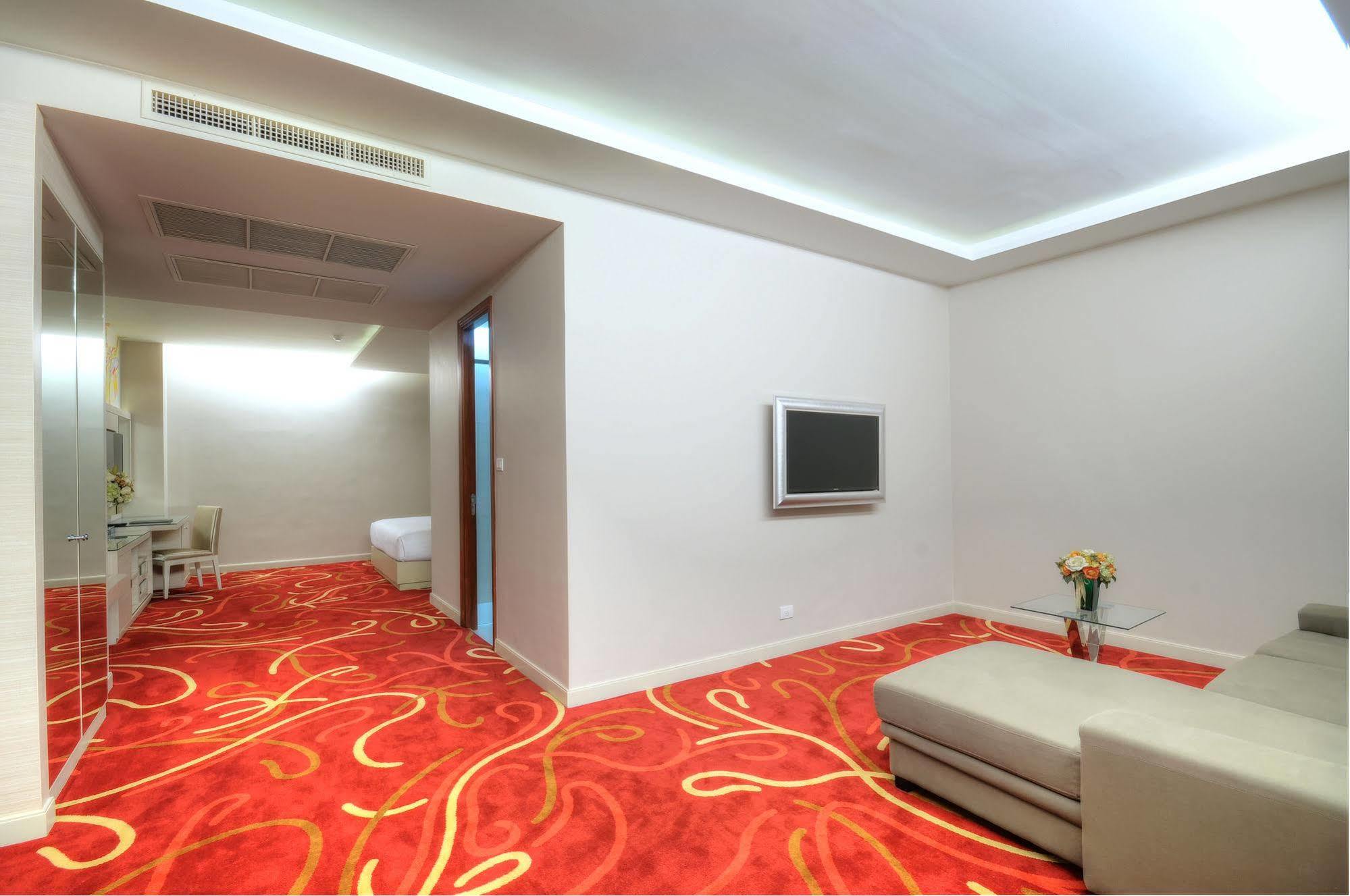 One One Bangkok Hotel Ngoại thất bức ảnh