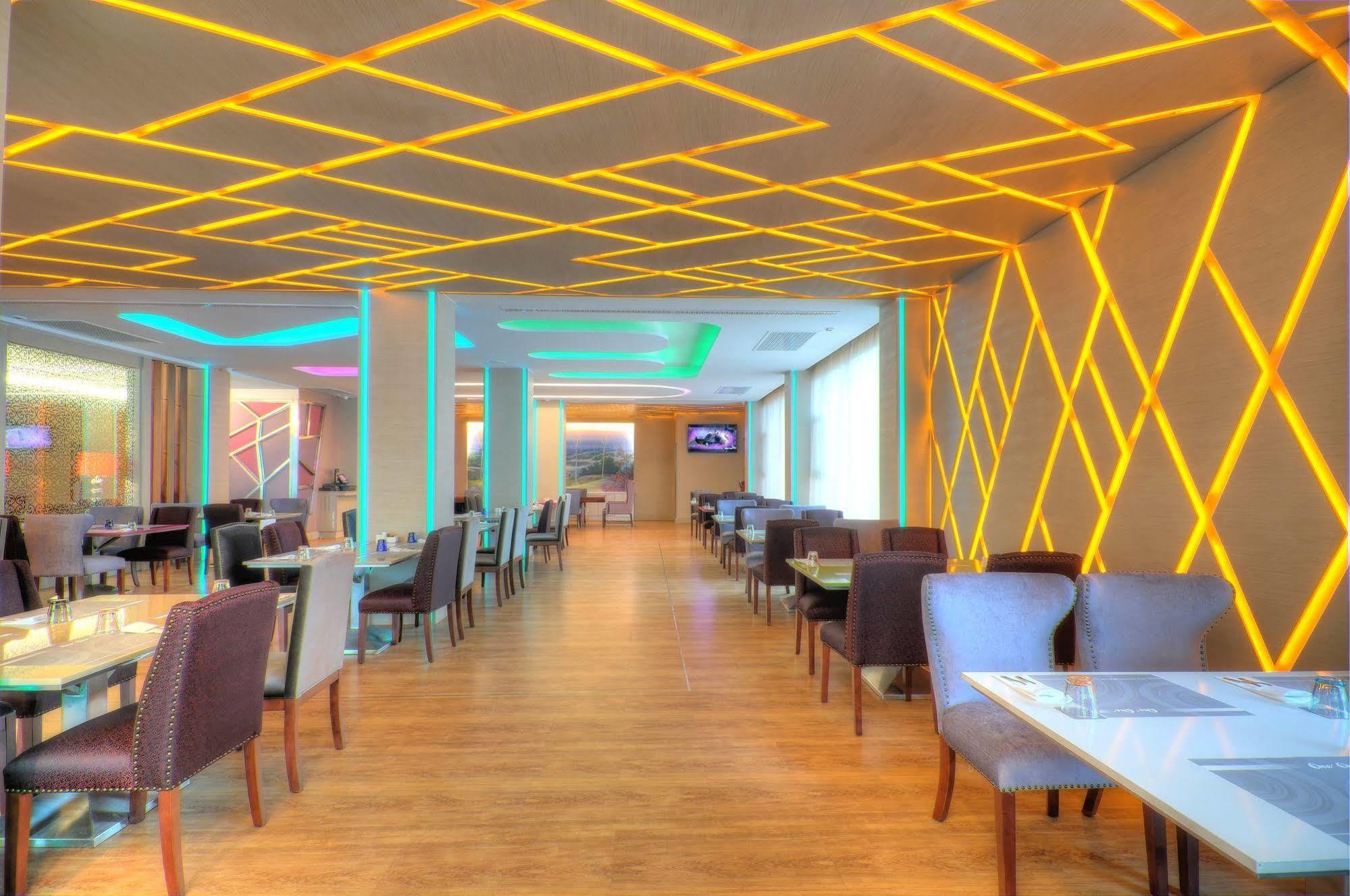 One One Bangkok Hotel Ngoại thất bức ảnh