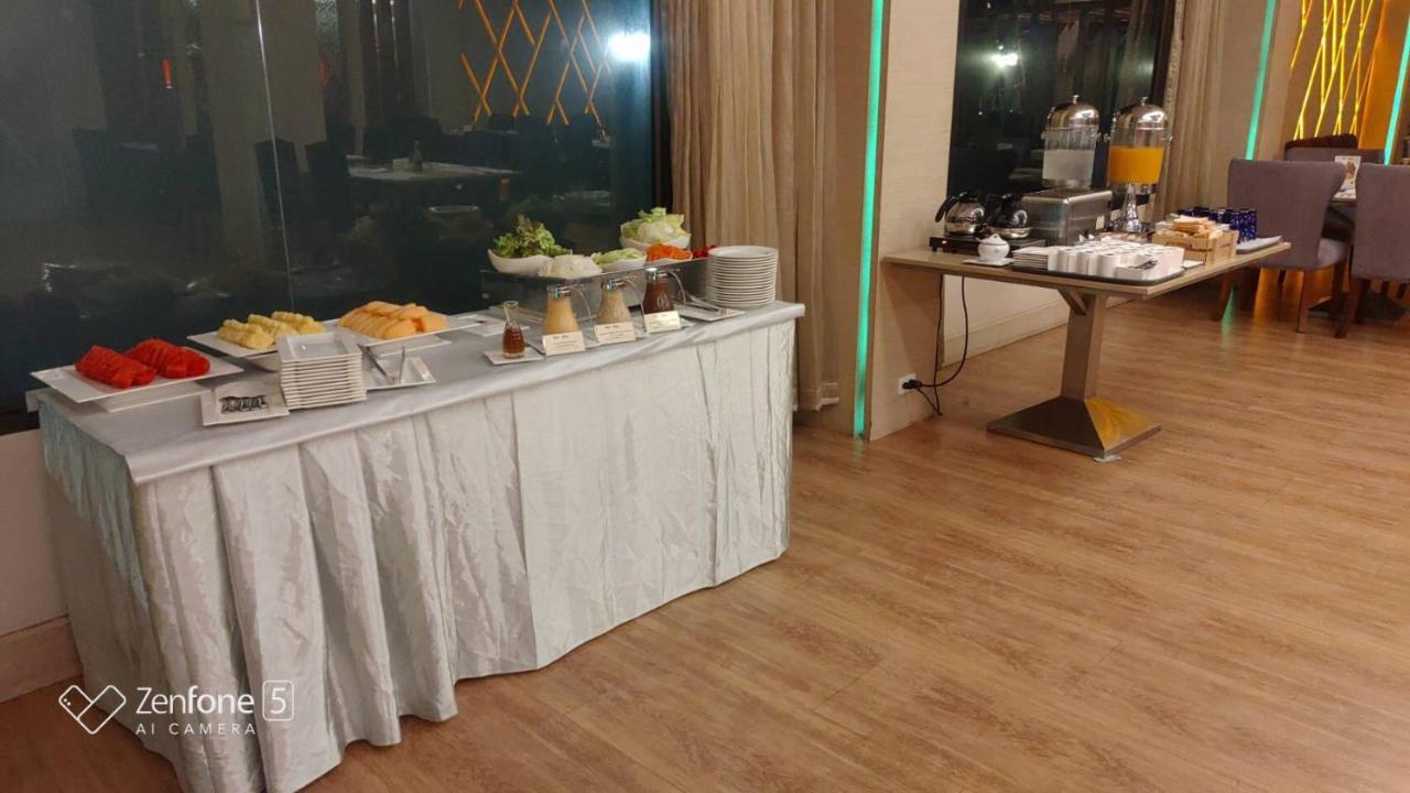 One One Bangkok Hotel Ngoại thất bức ảnh